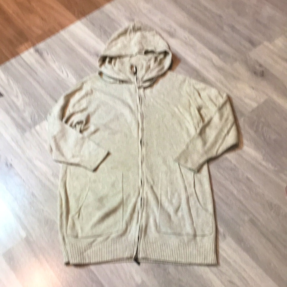 Backdrop Long Sweater